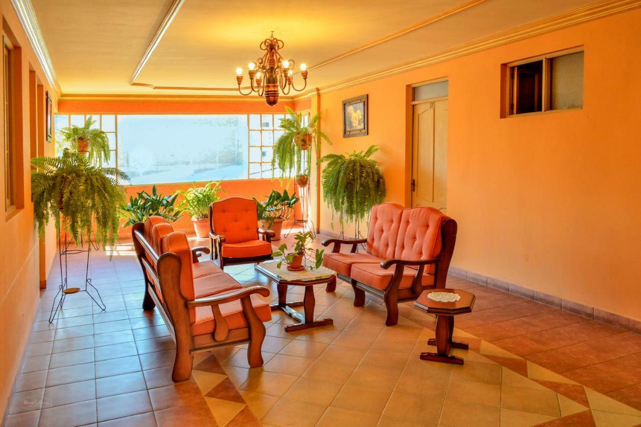 Hotel Monserrat Кочабамба Экстерьер фото